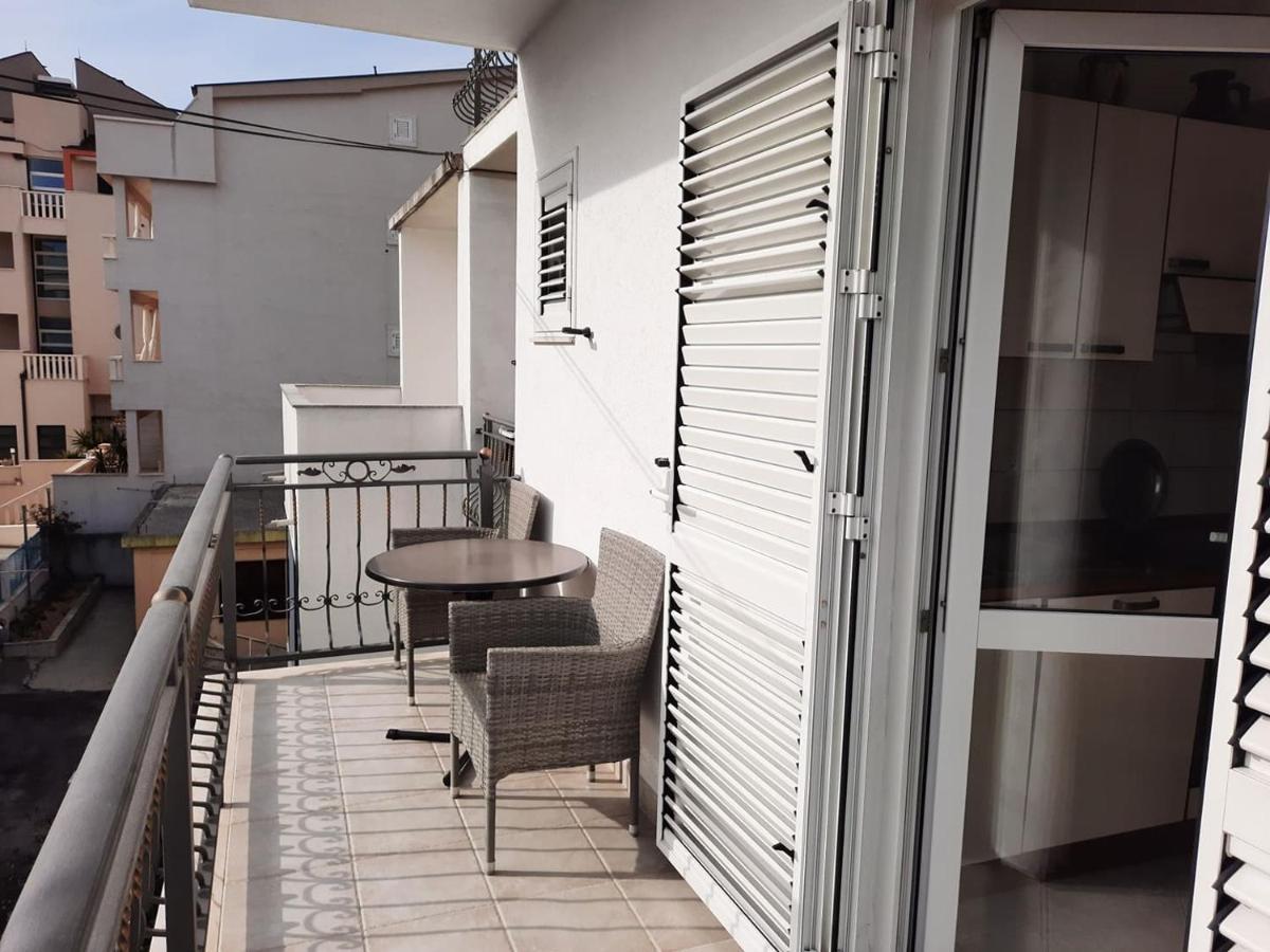 Apartments Rose Loboja Makarska Bagian luar foto