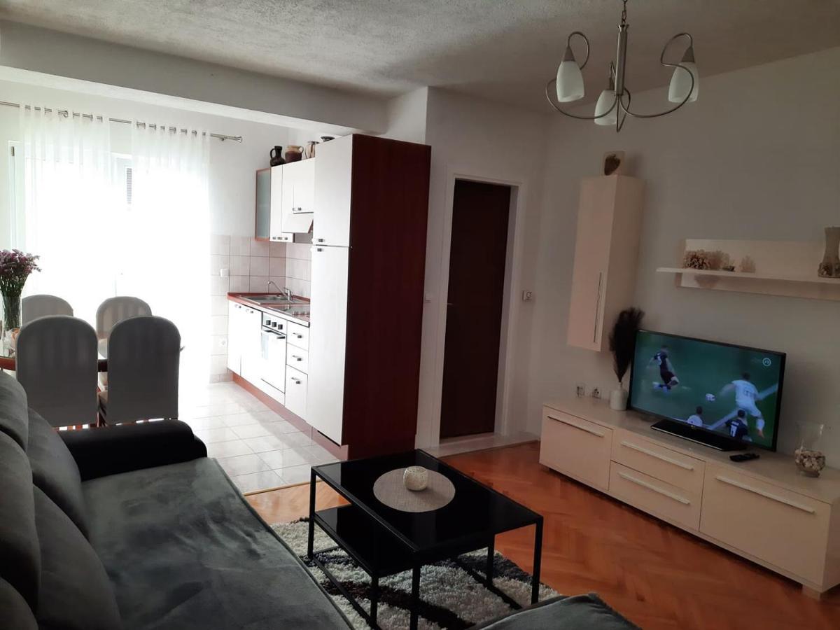Apartments Rose Loboja Makarska Bagian luar foto