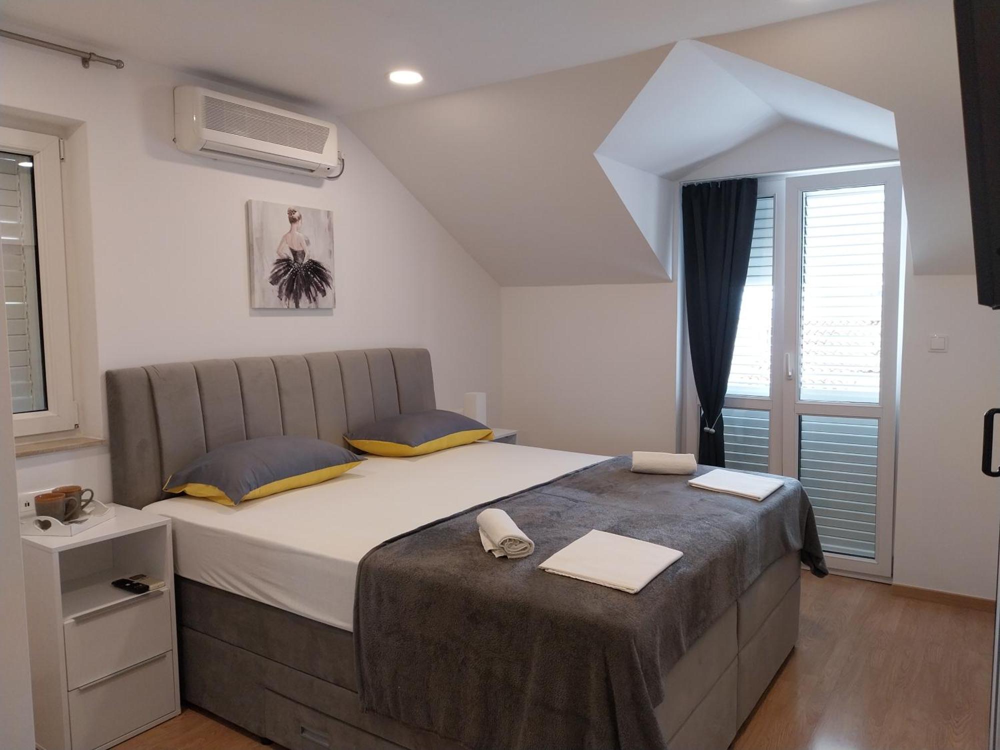 Apartments Rose Loboja Makarska Bagian luar foto