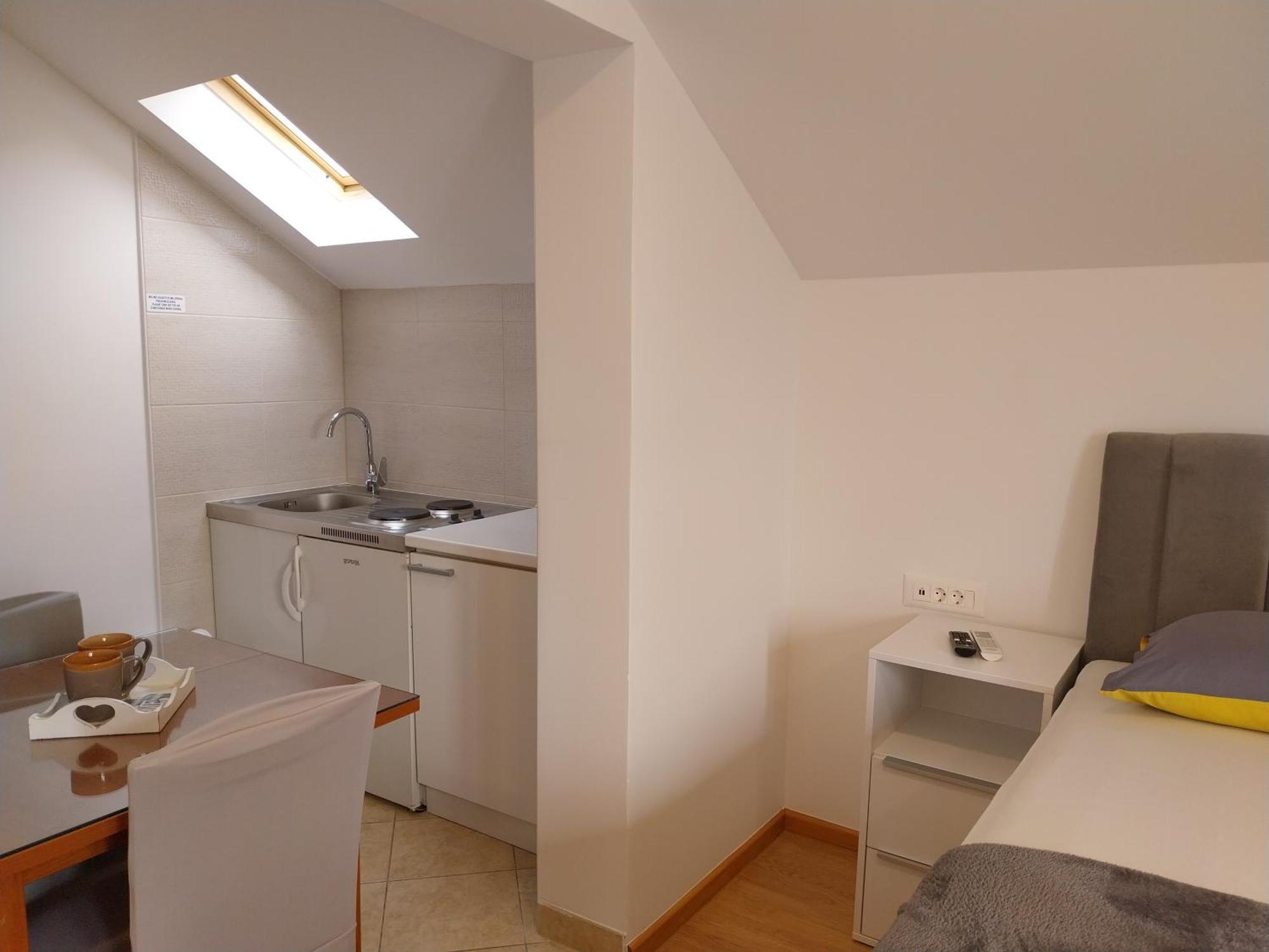 Apartments Rose Loboja Makarska Bagian luar foto