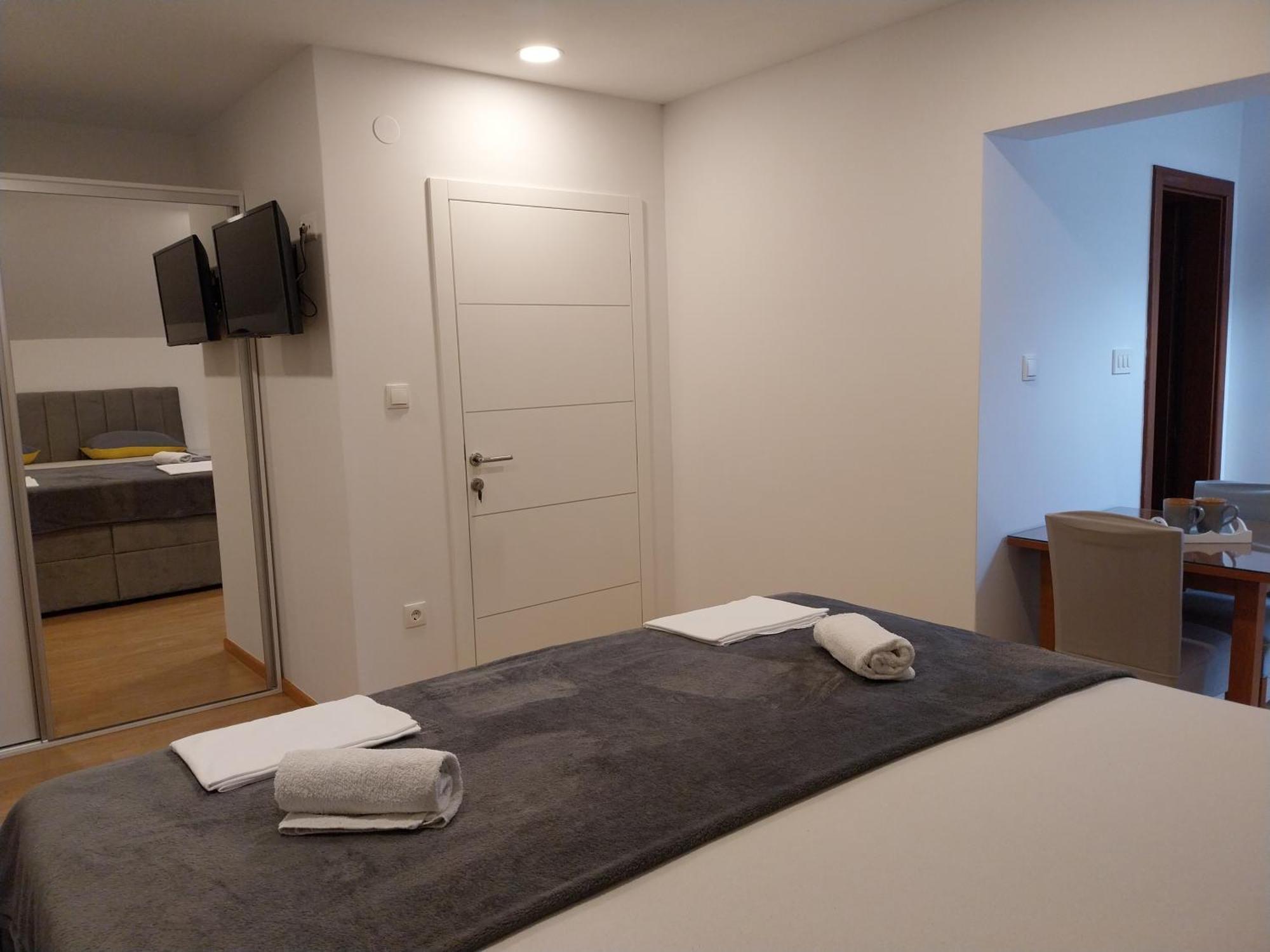 Apartments Rose Loboja Makarska Bagian luar foto