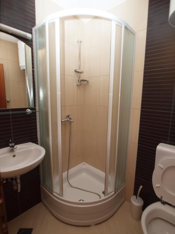 Apartments Rose Loboja Makarska Bagian luar foto